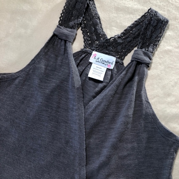 LA Conduct Sleeveless Cardigan Vest - Picture 3 of 7